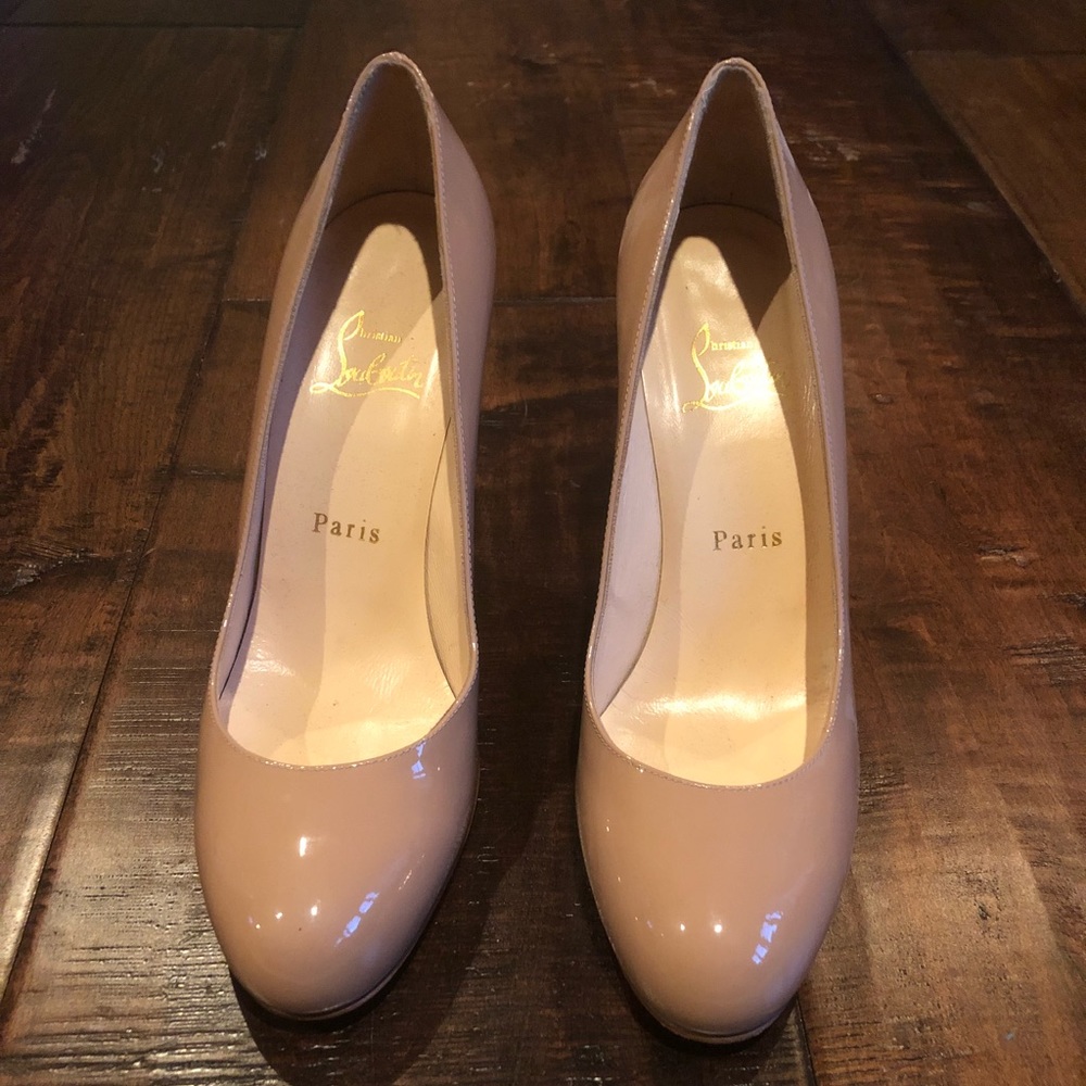 Christian Louboutin nude pumps